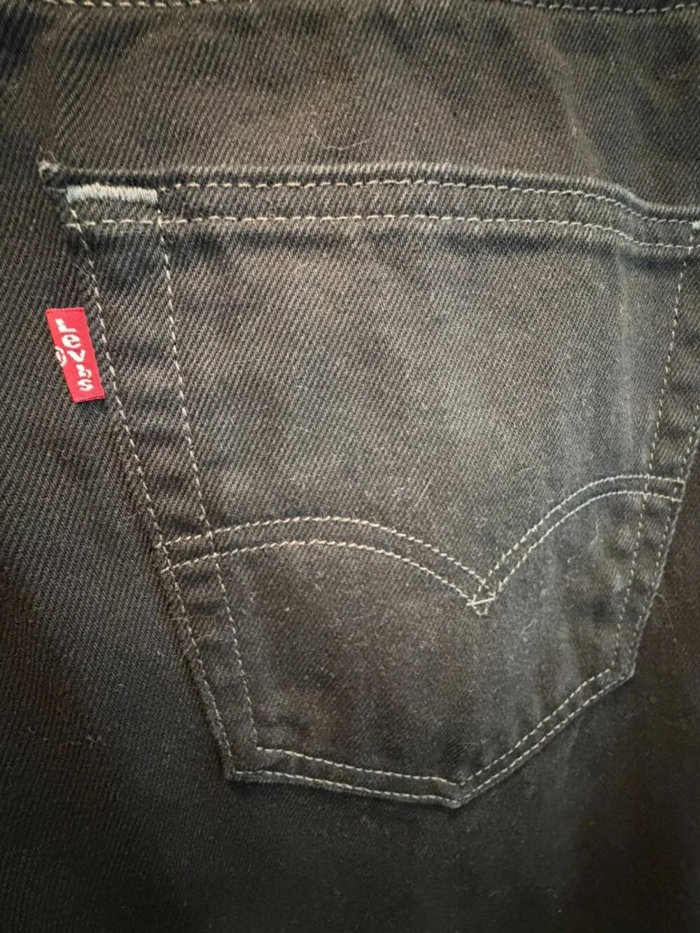 Levi’s 550 Men’s Relaxed Fit Jeans 33×32 • Black Denim • Excellent Condition